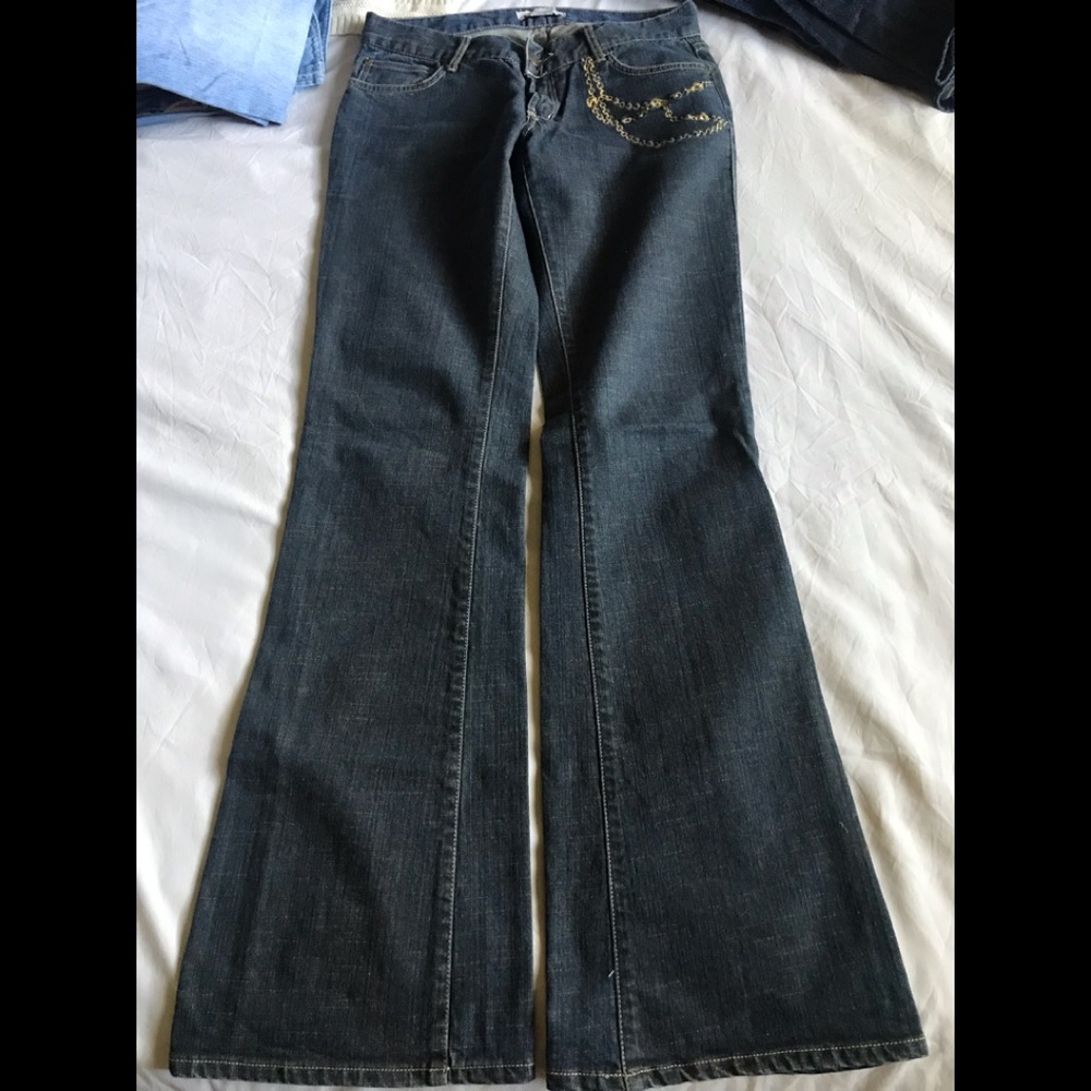 CHELSEA & THEODORE , size 4 women’s long leg blue jeans